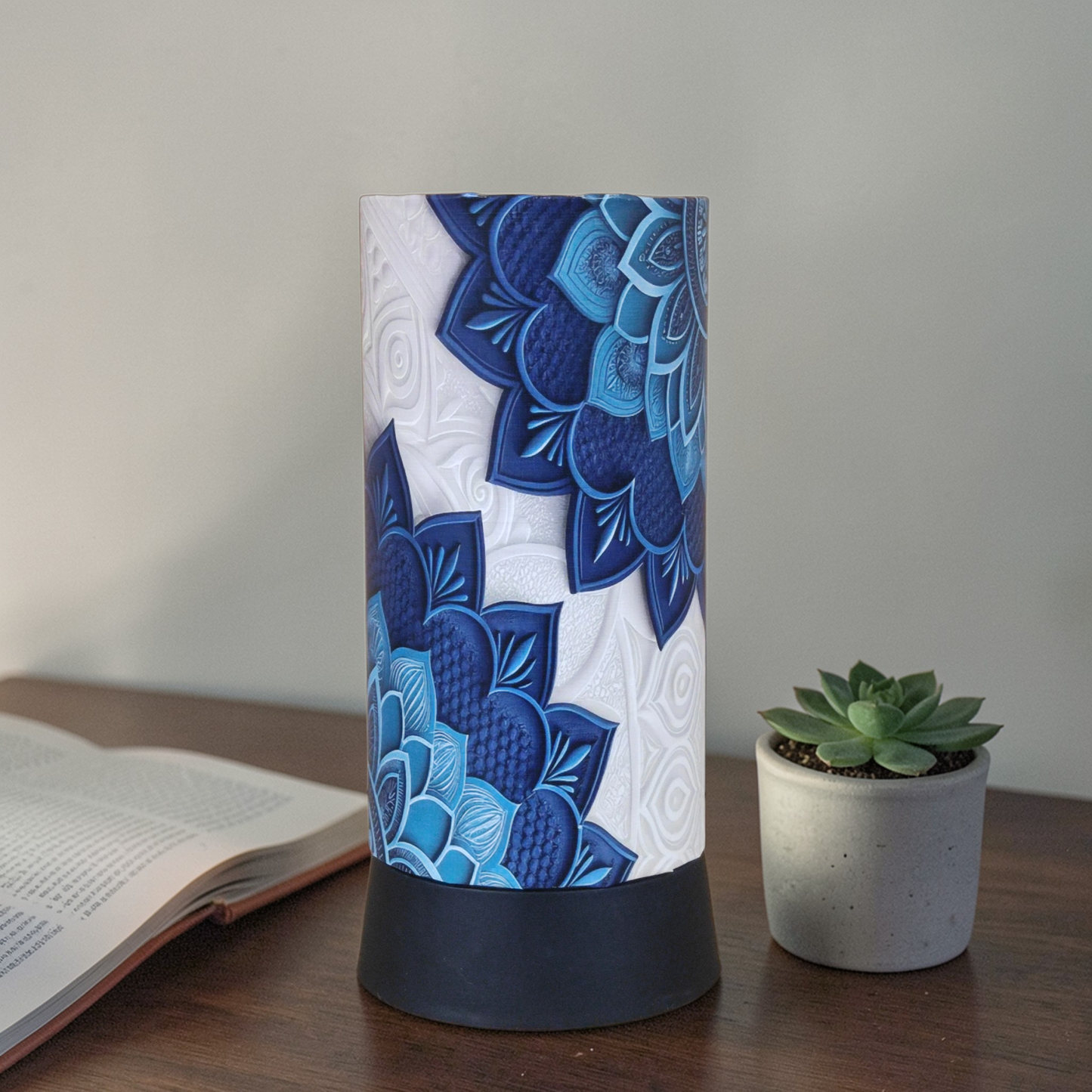 A-24 Azure Bloom Layer Table Lamp